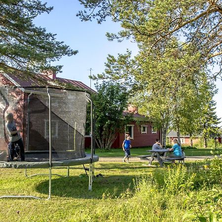 Yllaeksen Yoepuu Villa Äkäslompolo Kültér fotó