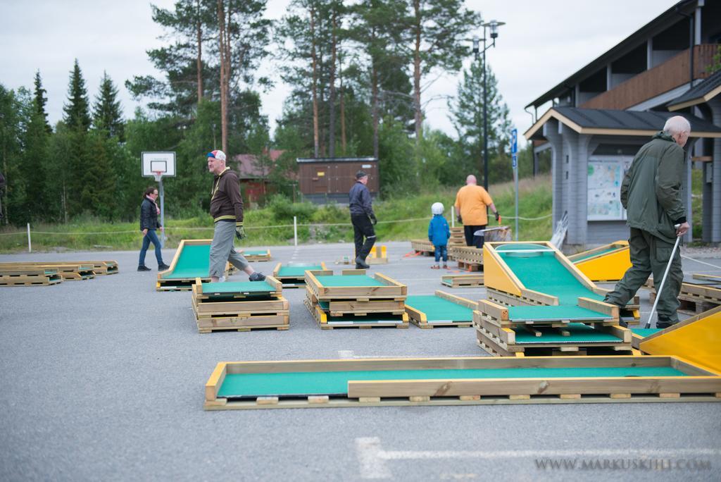 Yllaeksen Yoepuu Villa Äkäslompolo Kültér fotó