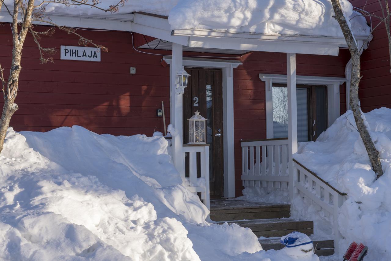 Yllaeksen Yoepuu Villa Äkäslompolo Kültér fotó